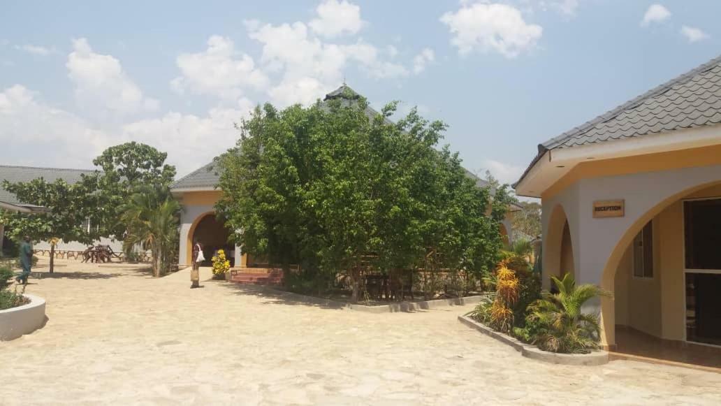 Lavic Country Resort Adjumani Dış mekan fotoğraf